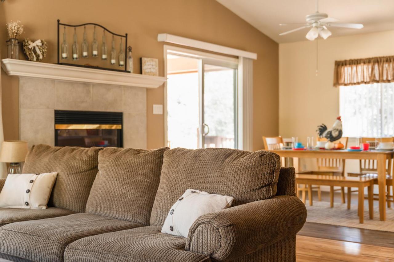 Lazy Squirrel - Cozy Family House With Full Game Room Kernville Eksteriør billede